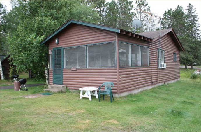 Lagoon Cabin front